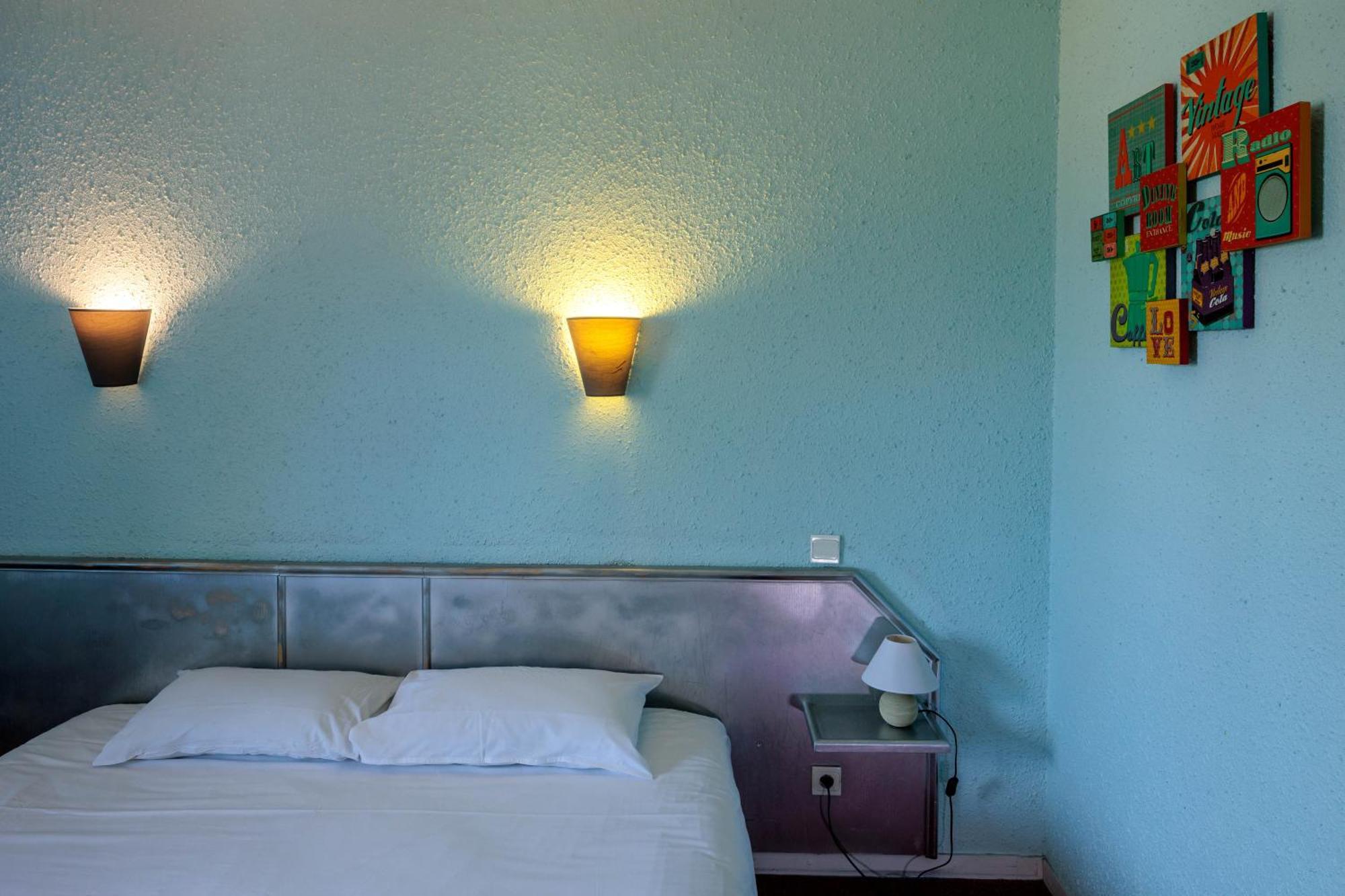 Logis Hotel Noemys Brive - Restaurant Le Teinchurier Oda fotoğraf