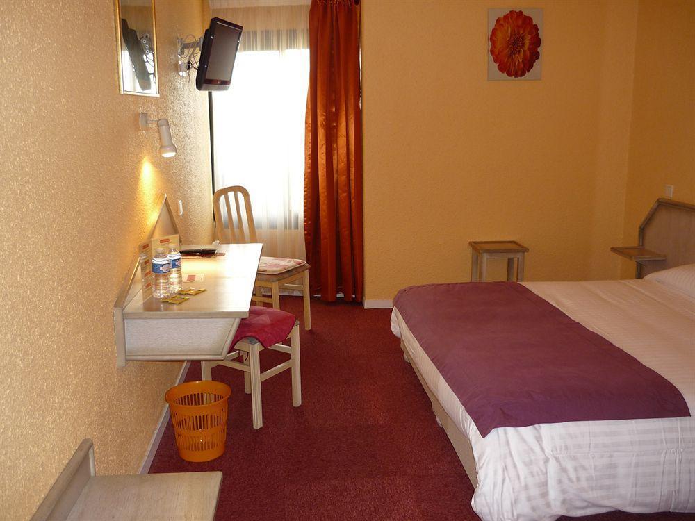 Logis Hotel Noemys Brive - Restaurant Le Teinchurier Dış mekan fotoğraf